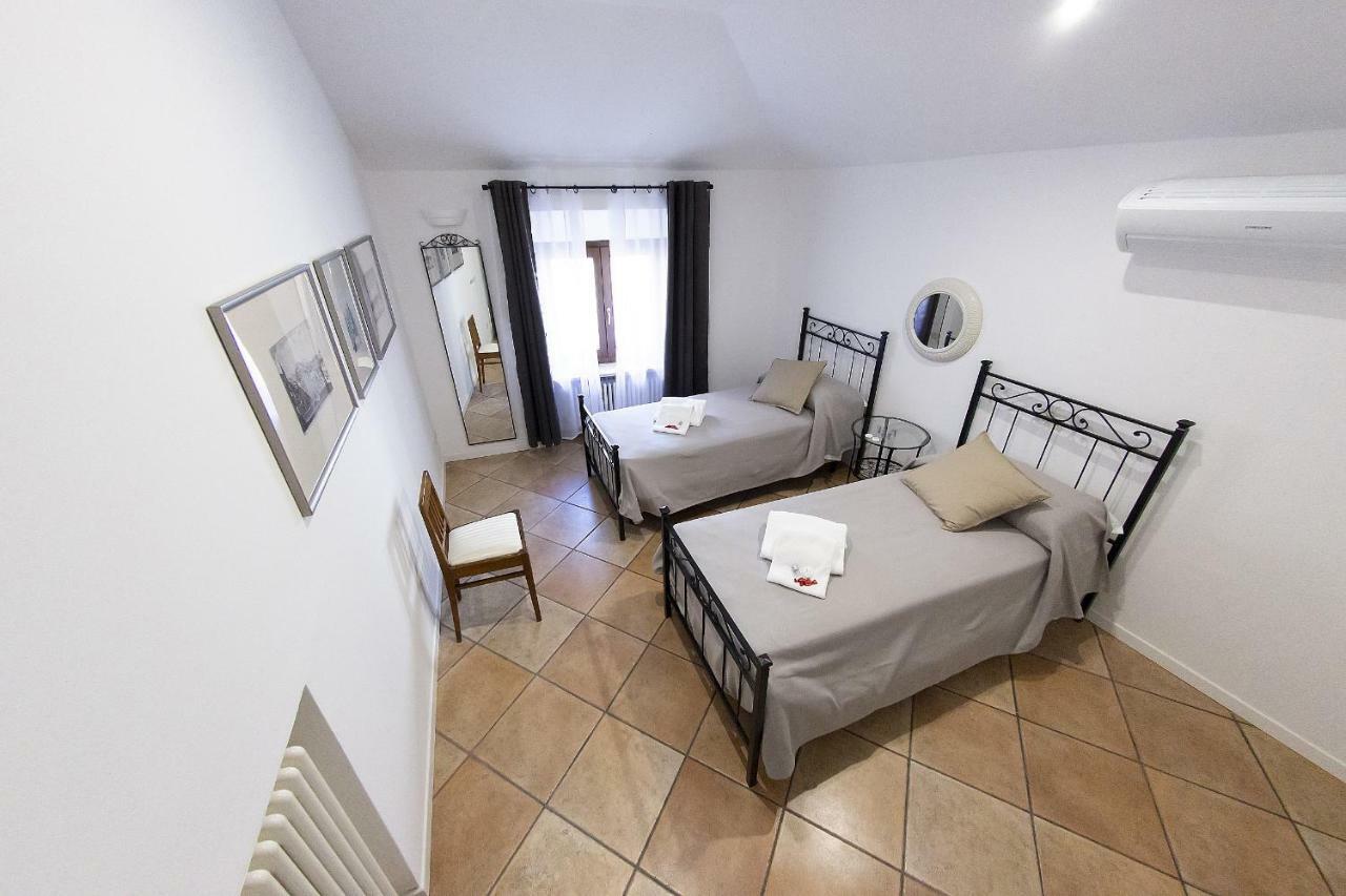Vivaverona Rooms Bagian luar foto