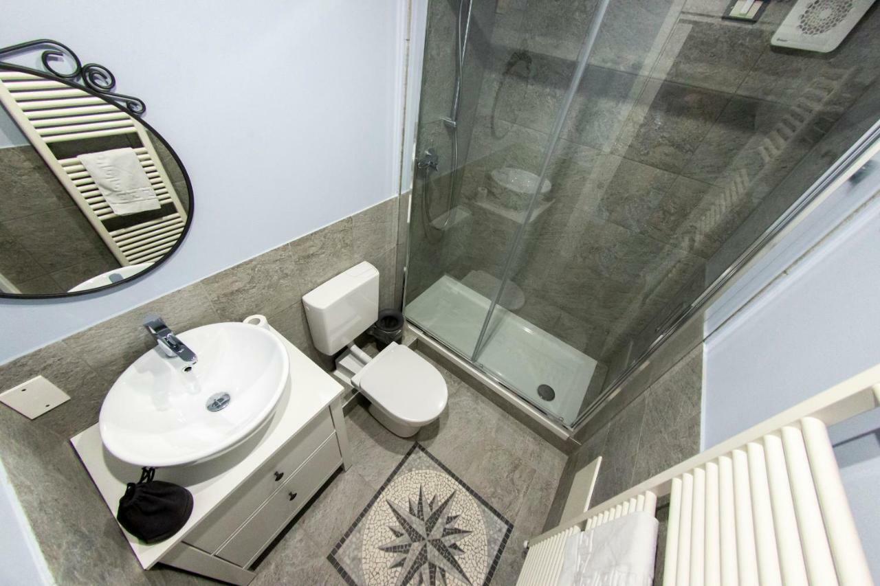Vivaverona Rooms Bagian luar foto