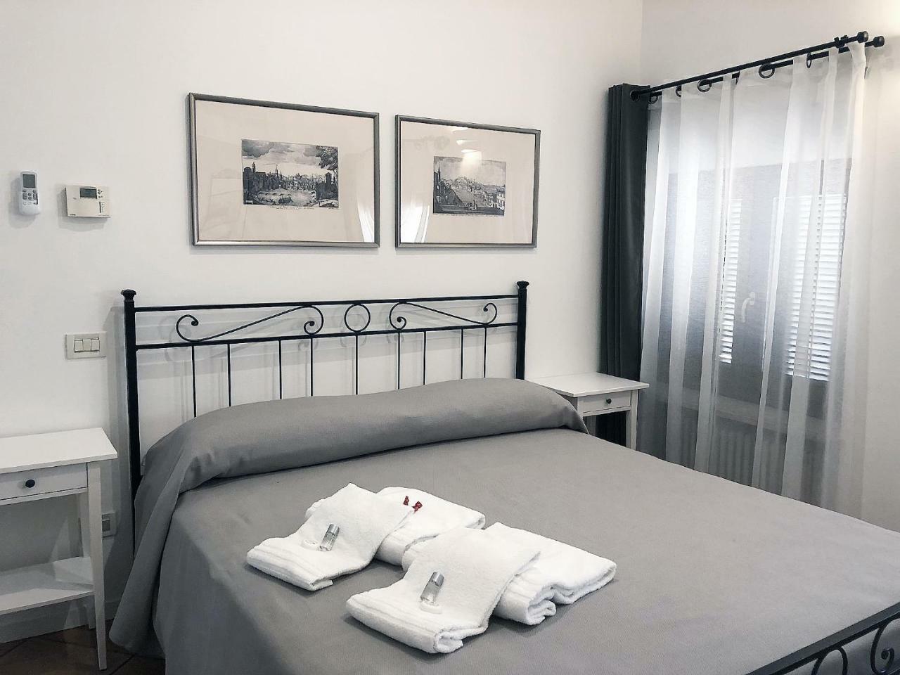 Vivaverona Rooms Bagian luar foto