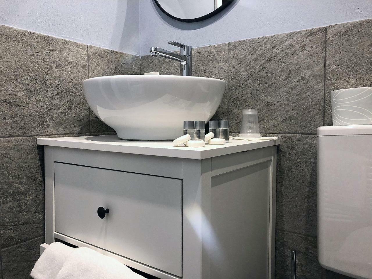 Vivaverona Rooms Bagian luar foto