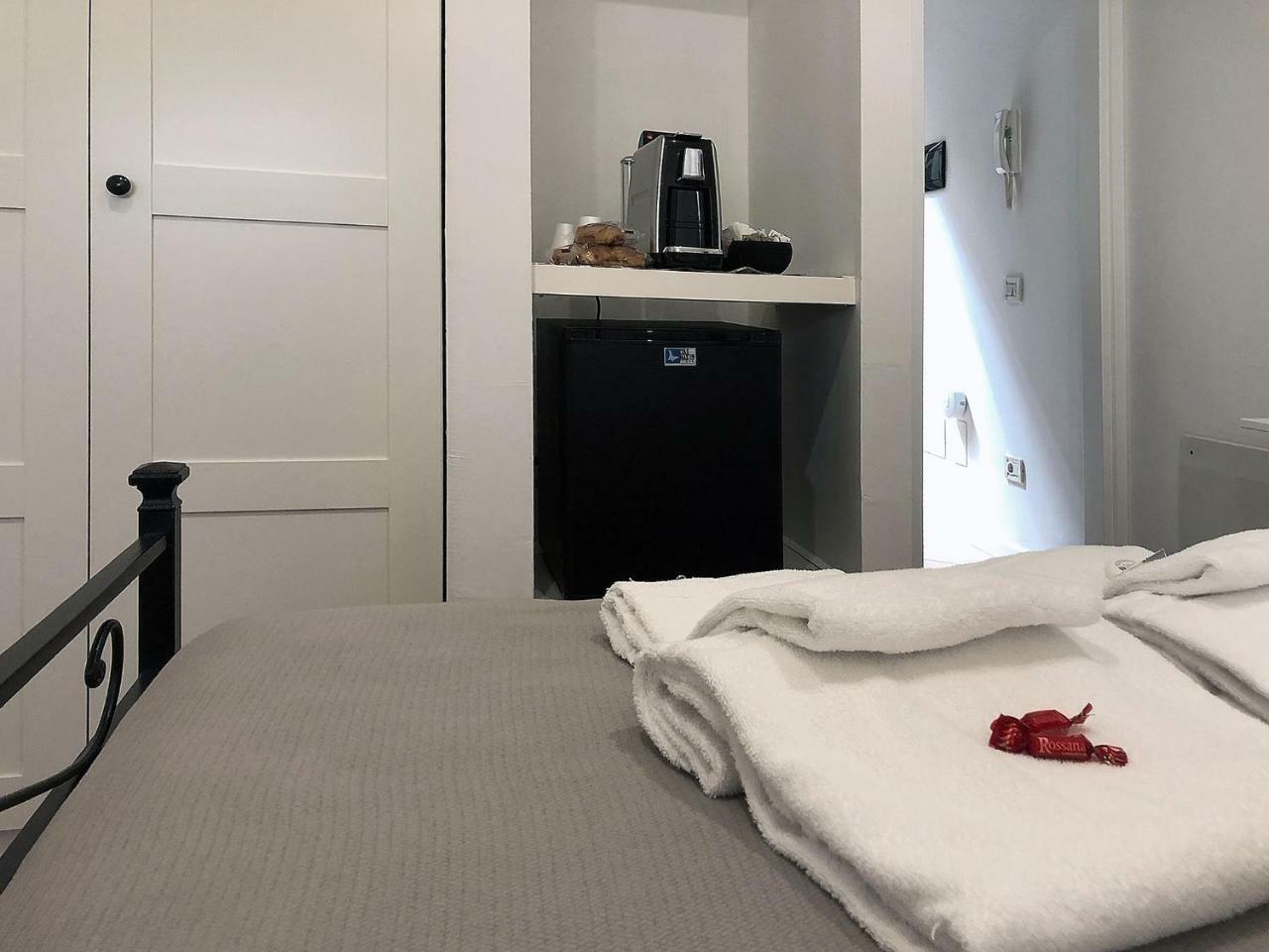 Vivaverona Rooms Bagian luar foto
